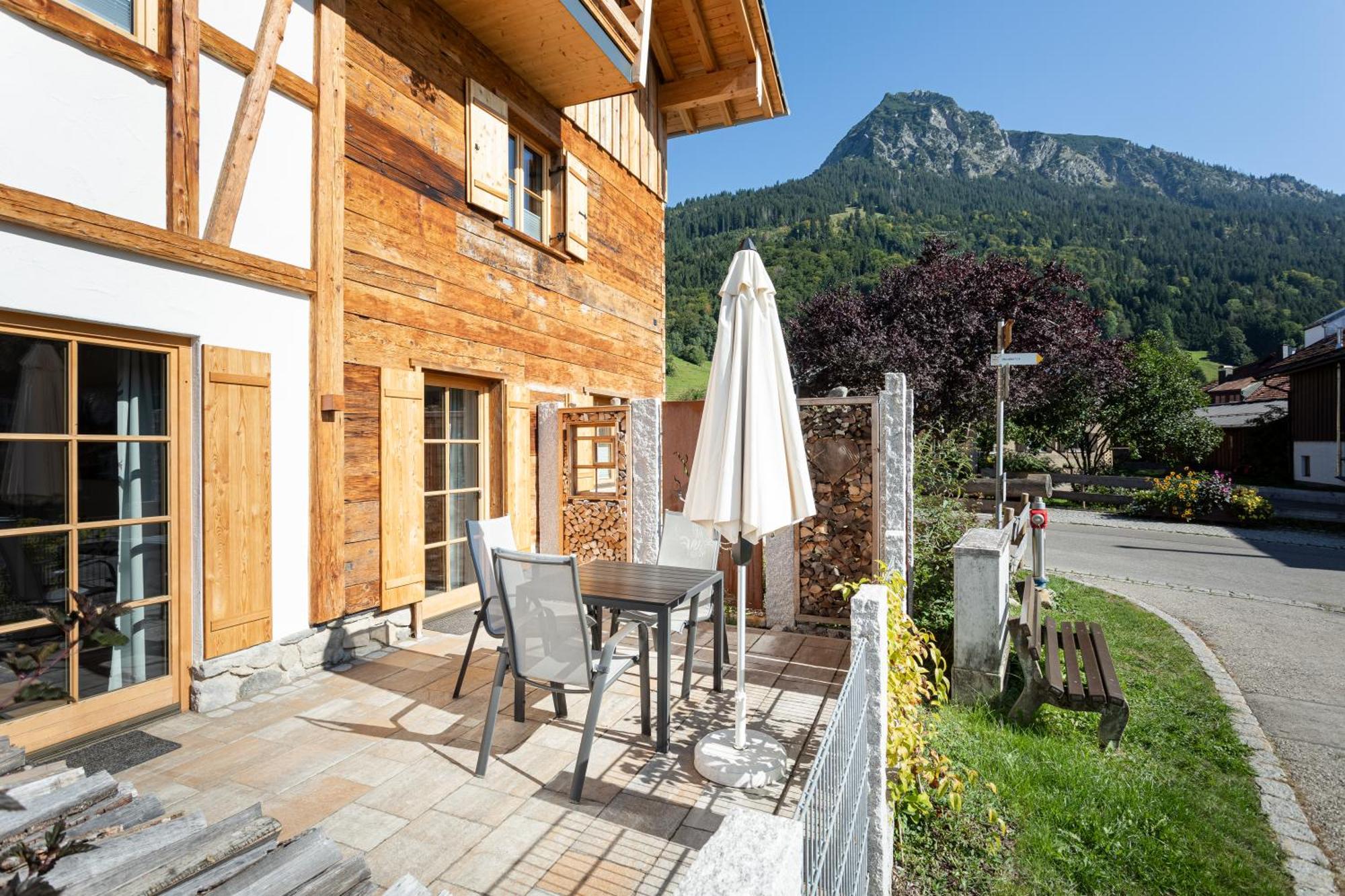 Viktoria Family Wellness Retreat with Village Square Views Oberstdorf Exterior photo